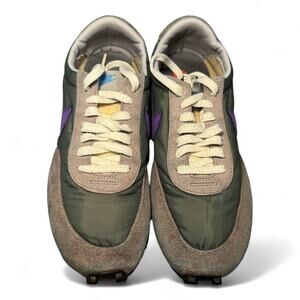 US 10.5 Nike Daybreak SP – Olive/Gray retro runner purple swoosh